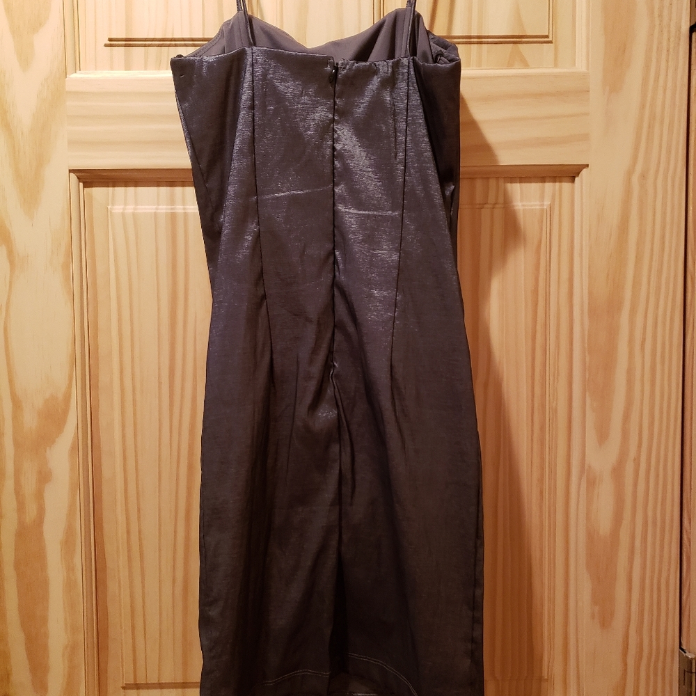 Dress - Picture 2 of 4